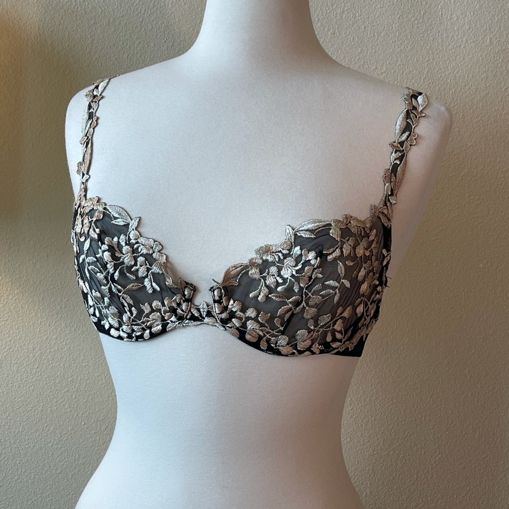 Embroidered Bra 32D - Picture 1 of 8